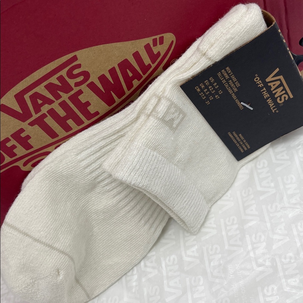 VANS. HALF CREW
HAUTEUR CHENLE CALCETIN DE MEDIA CAÑA
"OFF THE WALL"
1 pair - Picture 9 of 16